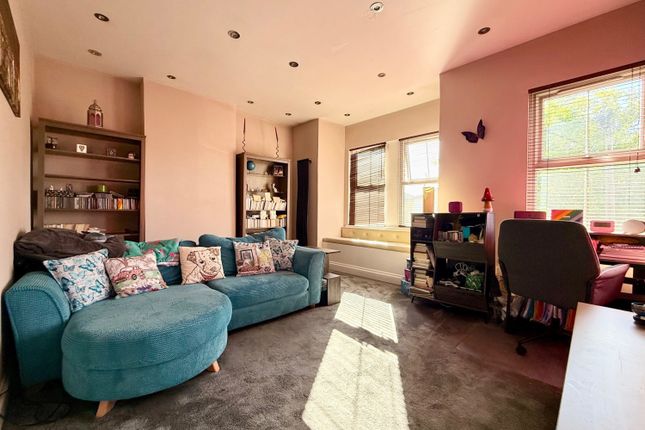 20a, Gordon Road, Ashford photo 2