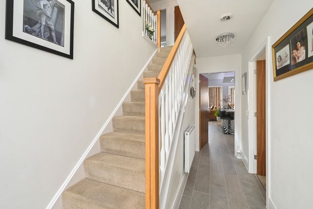 83, Shiel Hall Crescent, Rosewell photo 3