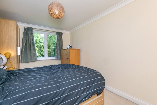 Flat for sale in Royal Earlswood Park, Redhill, Surrey