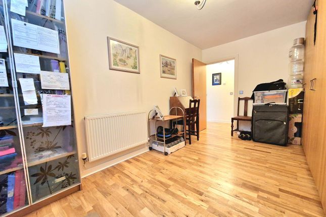 Flat for sale in Trinity Avenue, Enfield