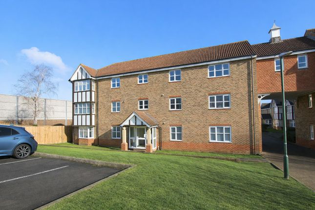 Flat 26, Grebe Court, Sandpiper Road, Sutton photo 2