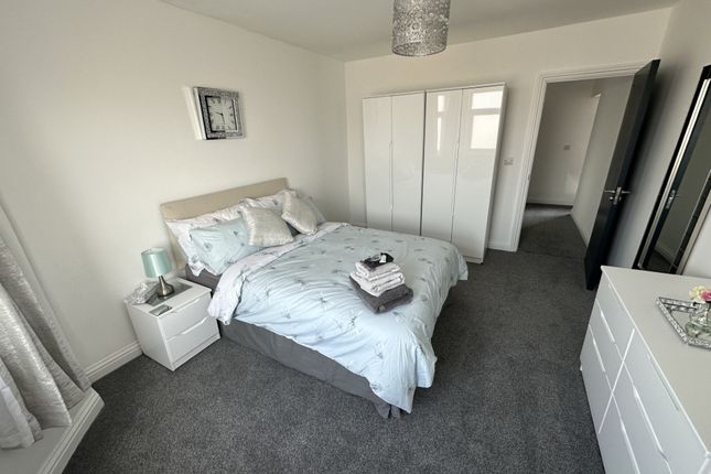 Shared accommodation to rent in Wallisdown Road, Bournemouth
