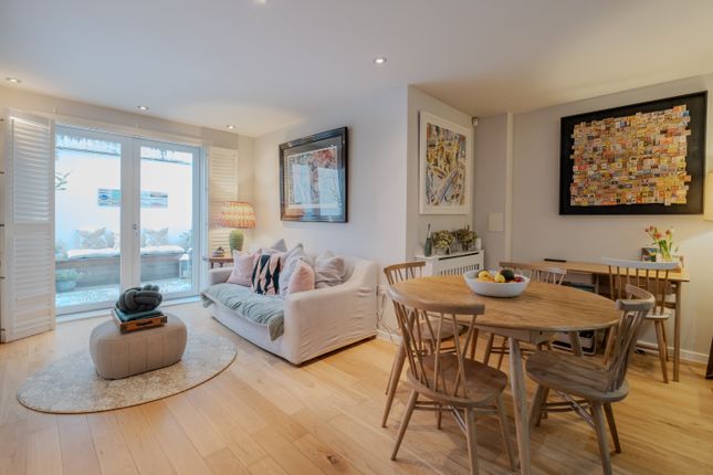 Thumbnail Flat for sale in 8 Furmage Street, London