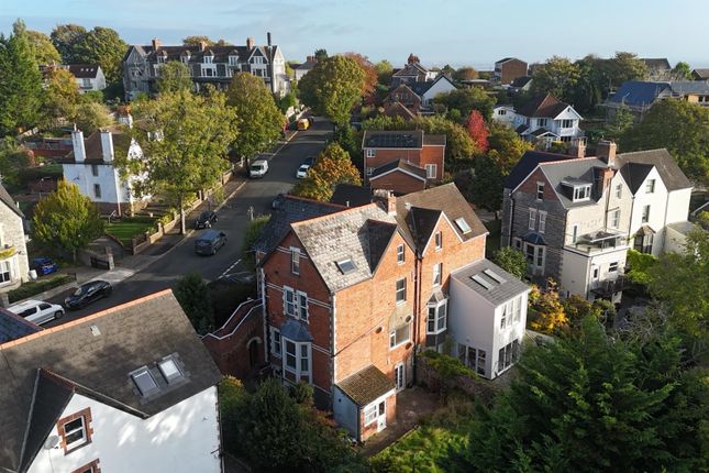 3, Clive Crescent, Penarth photo 2