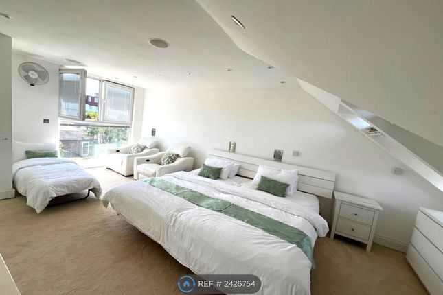 Ensuite Bedroom