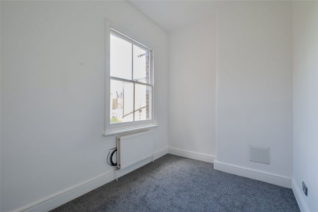Flat for sale in Tankerville Road, Streatham, London
