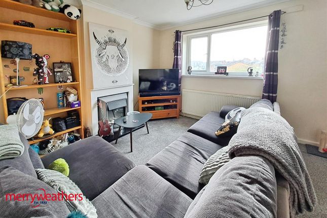 31, Cloverlands Drive, Barnsley photo 3