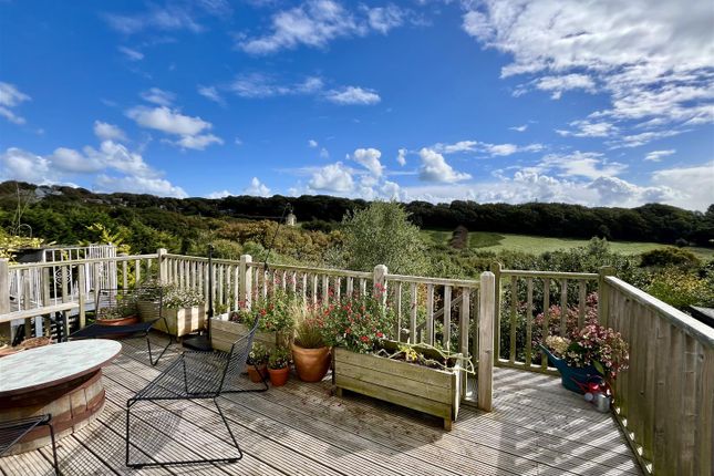 3-bed other on 32, Fairlight Avenue, Hastings, £375,000