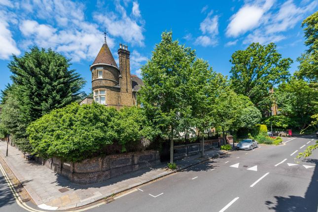 Thumbnail Flat to rent in Frognal, Hampstead, London
