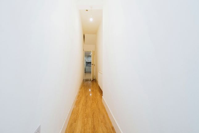 Flat for sale in St. Georges Road, London, London