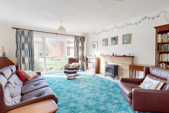 2, Farmcroft, Gravesend photo 3