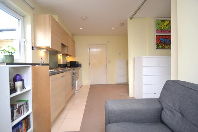 Studio for sale in Havergate Way, Reading