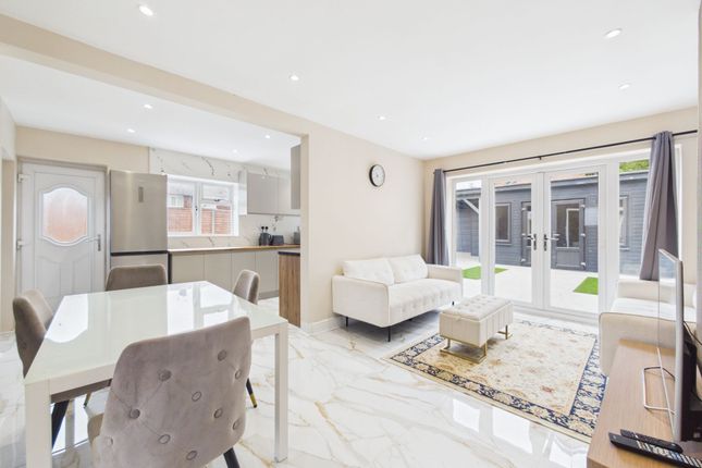 1 Lyndene Road, Liverpool photo 3