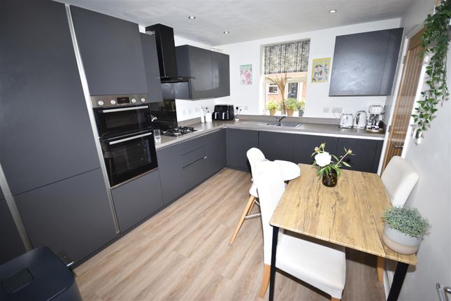 3, Dickinson Road, Sleaford photo 4