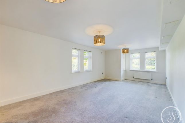 15, Wood Moor Court, Leeds photo 4