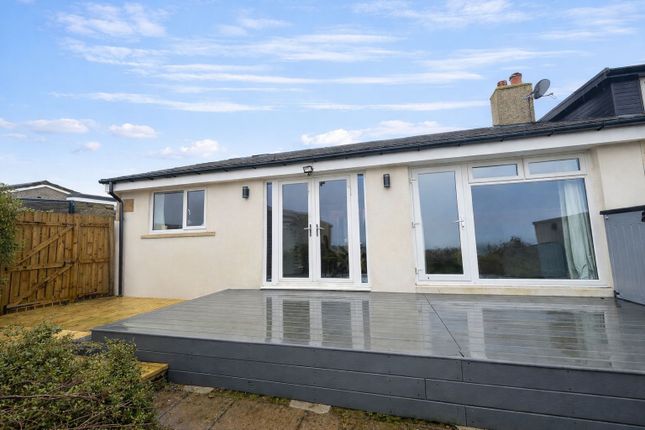 19, Egerton Grove, Bradford photo 2