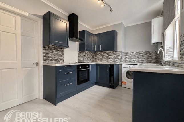 10, Catherine Crescent, West Yorkshire photo 3