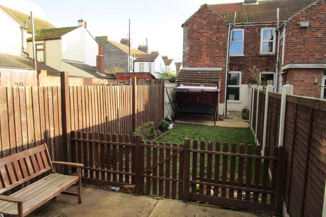 30, Highfield Road, Great Yarmouth photo 4