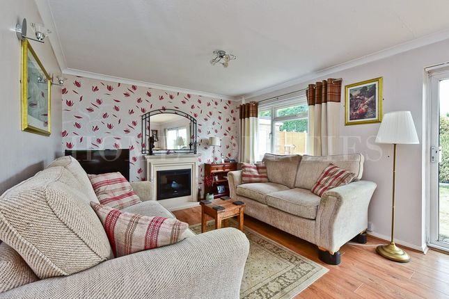 59, Birch Grove, Potters Bar photo 4