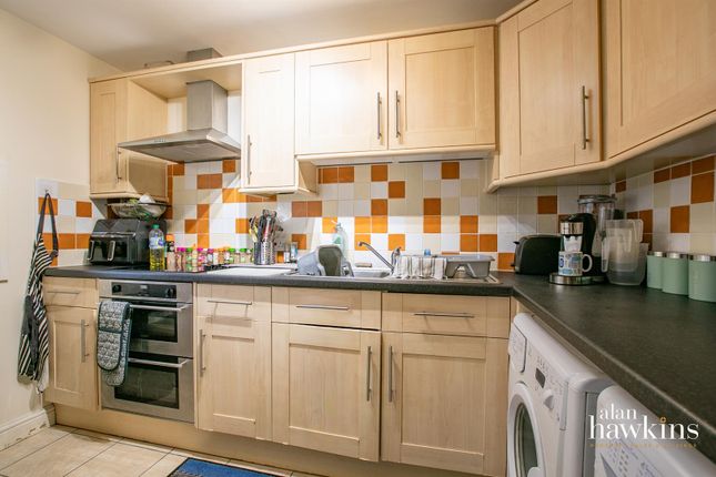 Rose Court, Royal Wootton Bassett photo 4