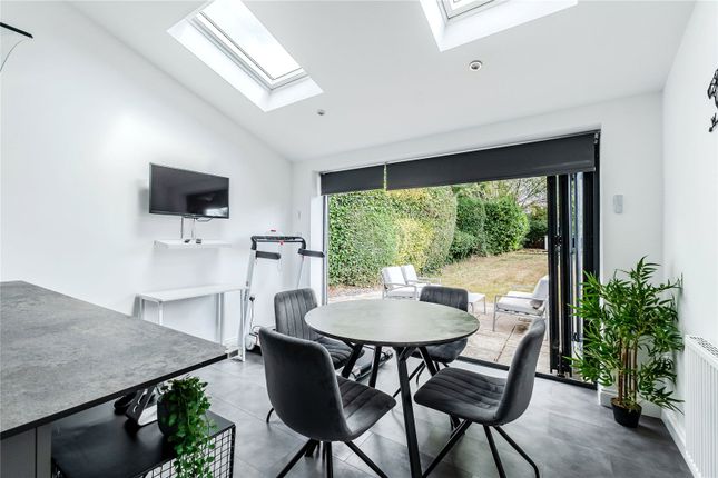 9, Victoria Gardens, Leeds photo 4