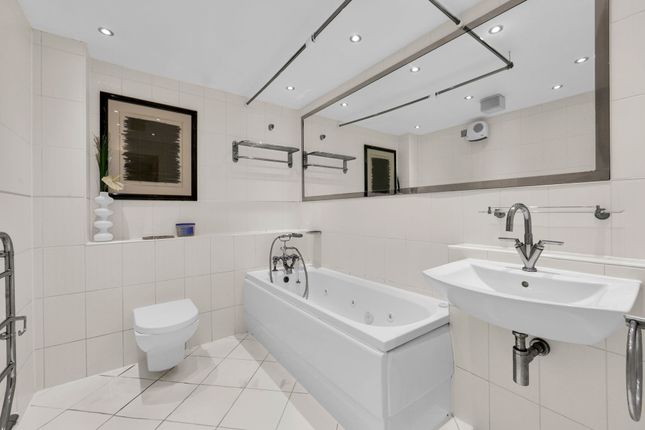 4 Nexus Court, London photo 4