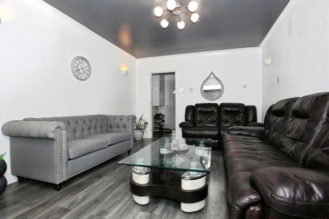 60, Birchtree Avenue, PETERBOROUGH photo 3
