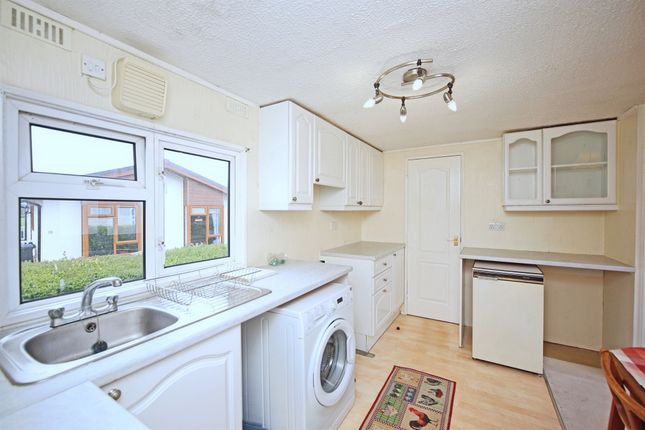 30, Woodcot Park, Stratford-Upon-Avon photo 3