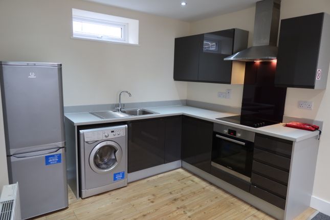 Flat to rent in High Street, Maidenhead