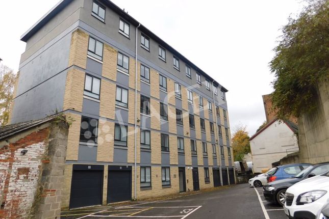Thumbnail Flat to rent in Court Ash House, Court Ash, Yeovil
