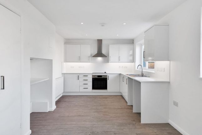 13 The Causeway, Royston photo 3