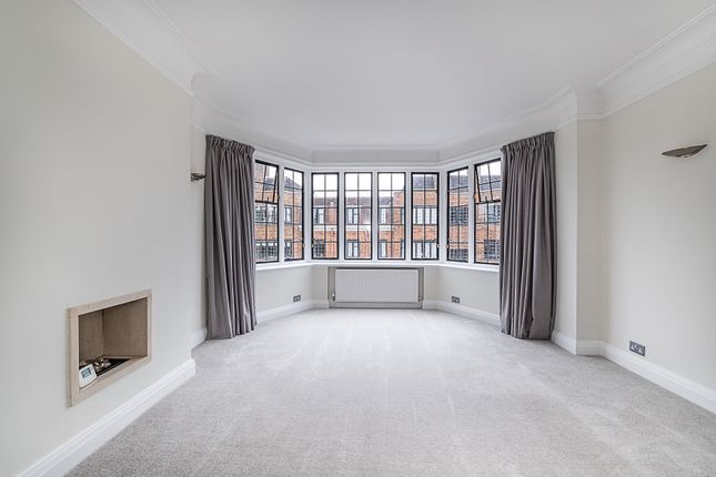 Flat 13, Keble House, Manor Fields, London photo 4