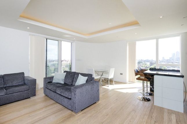 Thumbnail Flat for sale in Park Vista Tower, 5 Cobblestone Square, Wapping