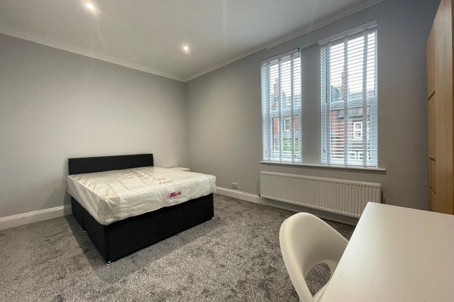 9, De Lacy Mount, Leeds photo 4