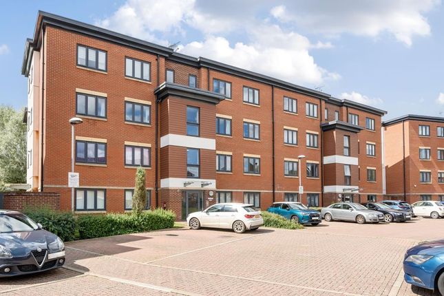 Thumbnail Flat for sale in High Wycombe, Buckinghamshire