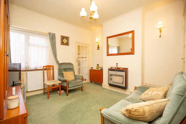 54, Grove Road, Atherstone photo 4