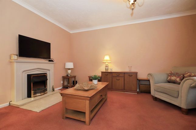 20, Hazelwood Close, Kidderminster photo 4