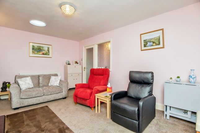 41, Meadway, Malvern photo 3