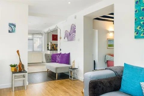 4 Bedroom Property With Land