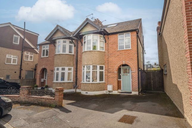 Thumbnail Property to rent in Haslemere Road, Windsor