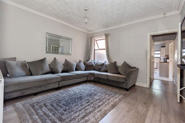 116, Bromyard Road, BIRMINGHAM photo 3