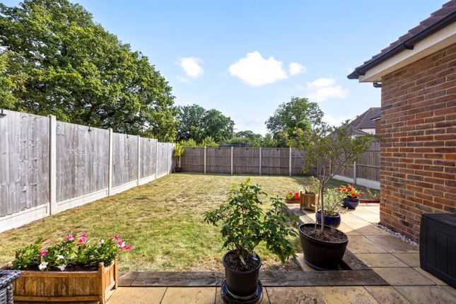 18 Dadswell Drive, Billingshurst photo 4