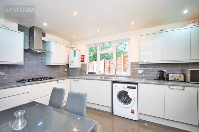 Thumbnail Terraced house to rent in Gernon Road, Victoria Park, Bethnal Green, London