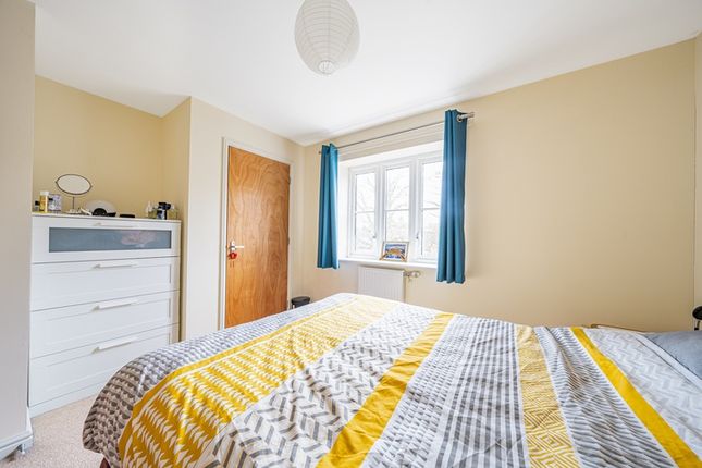 Flat for sale in St Marys, Wantage, Oxfordshire