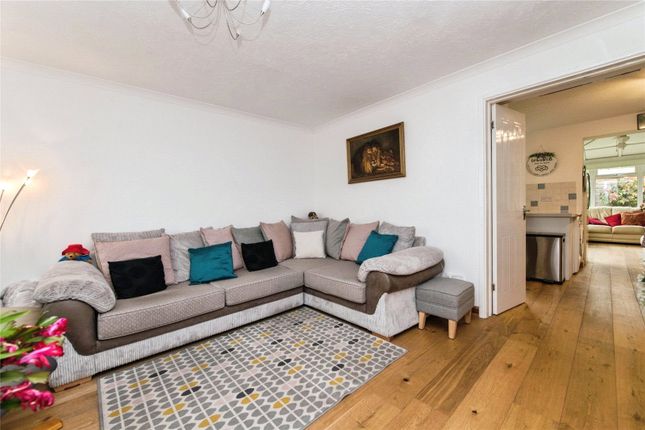 23, Keats Close, Devon photo 4