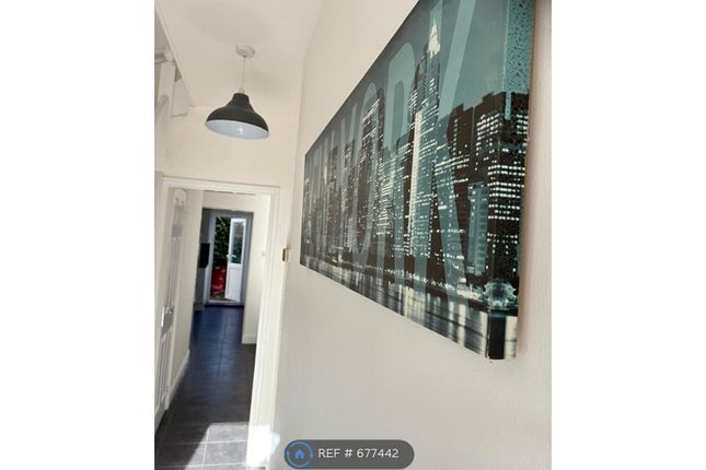 Goodwood Avenue, Enfield photo 2
