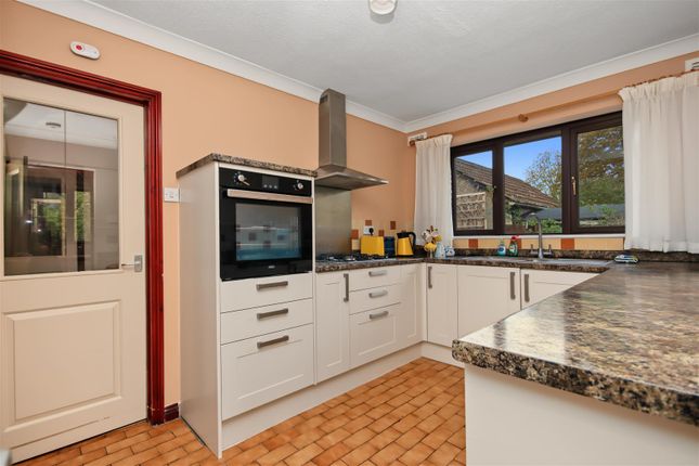 Sandringham Close, Rushden photo 2
