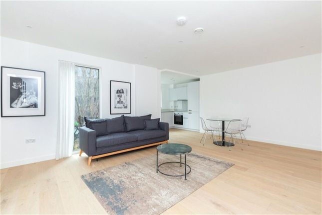 1, Flat 6, Cynthia Street, London photo 3