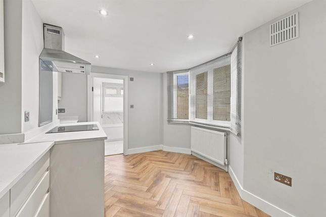 31A, Nutcroft Road, London photo 4