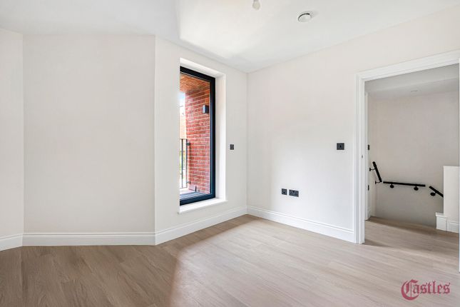 3 Dixon House, 98, Tottenham Lane, Crouch End photo 4